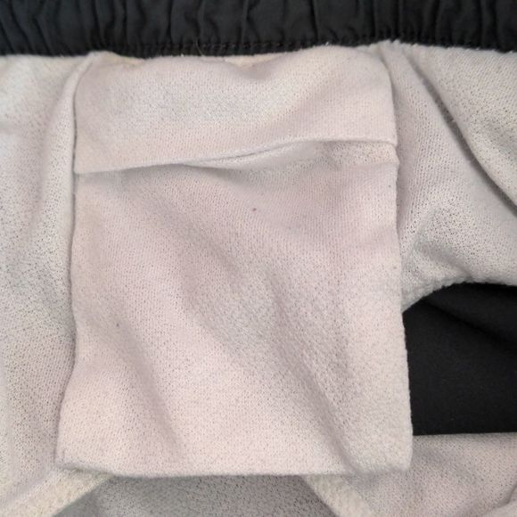 like new Nike women's running shorts size s key pocket inside - Picture 7 of 7